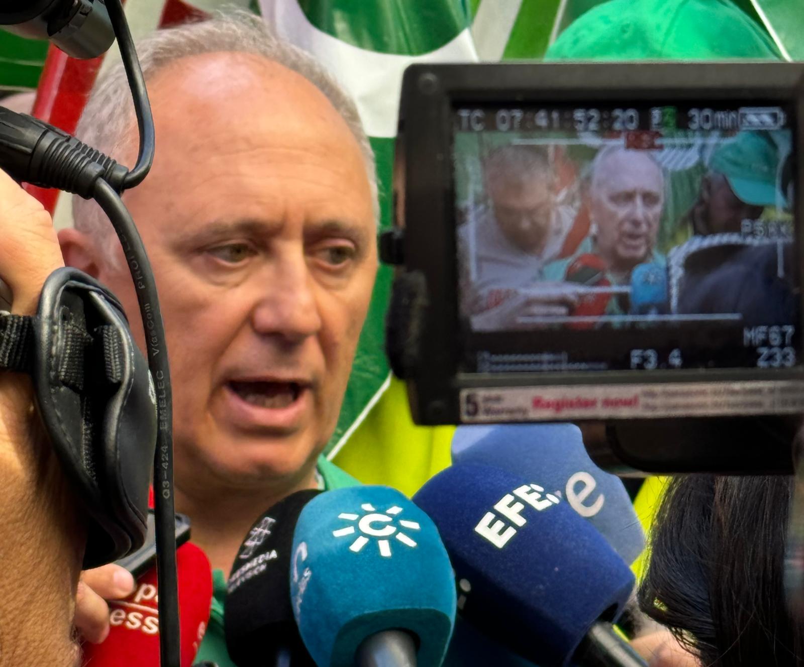 Protesta sindical ante los servicios centrales del SAS