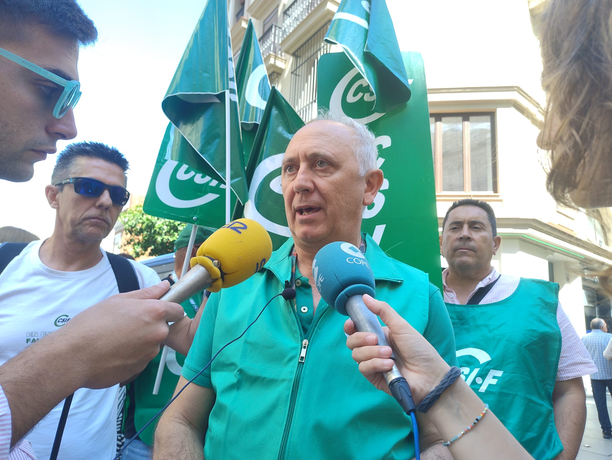 Protesta sindical ante los servicios centrales del SAS