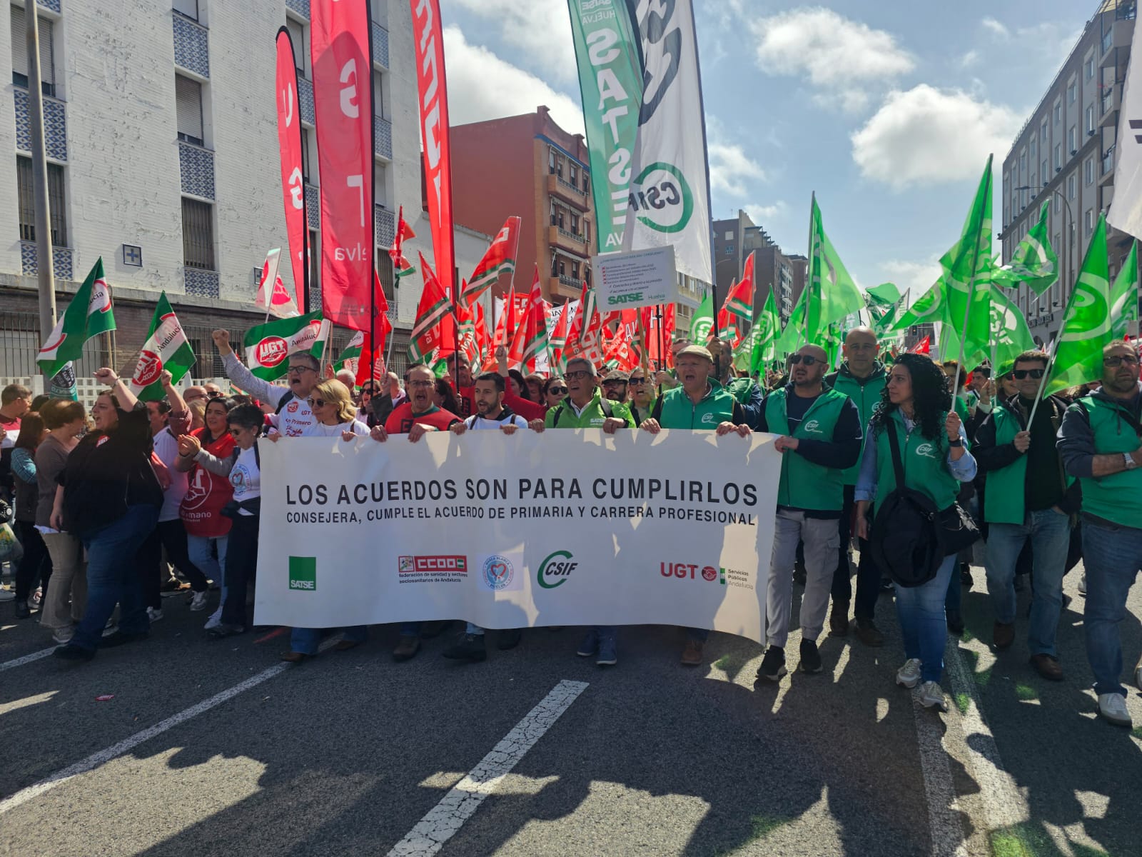 CSIF Huelva en la manifestación contra el desmantelamiento de la sanidad pública 05042025