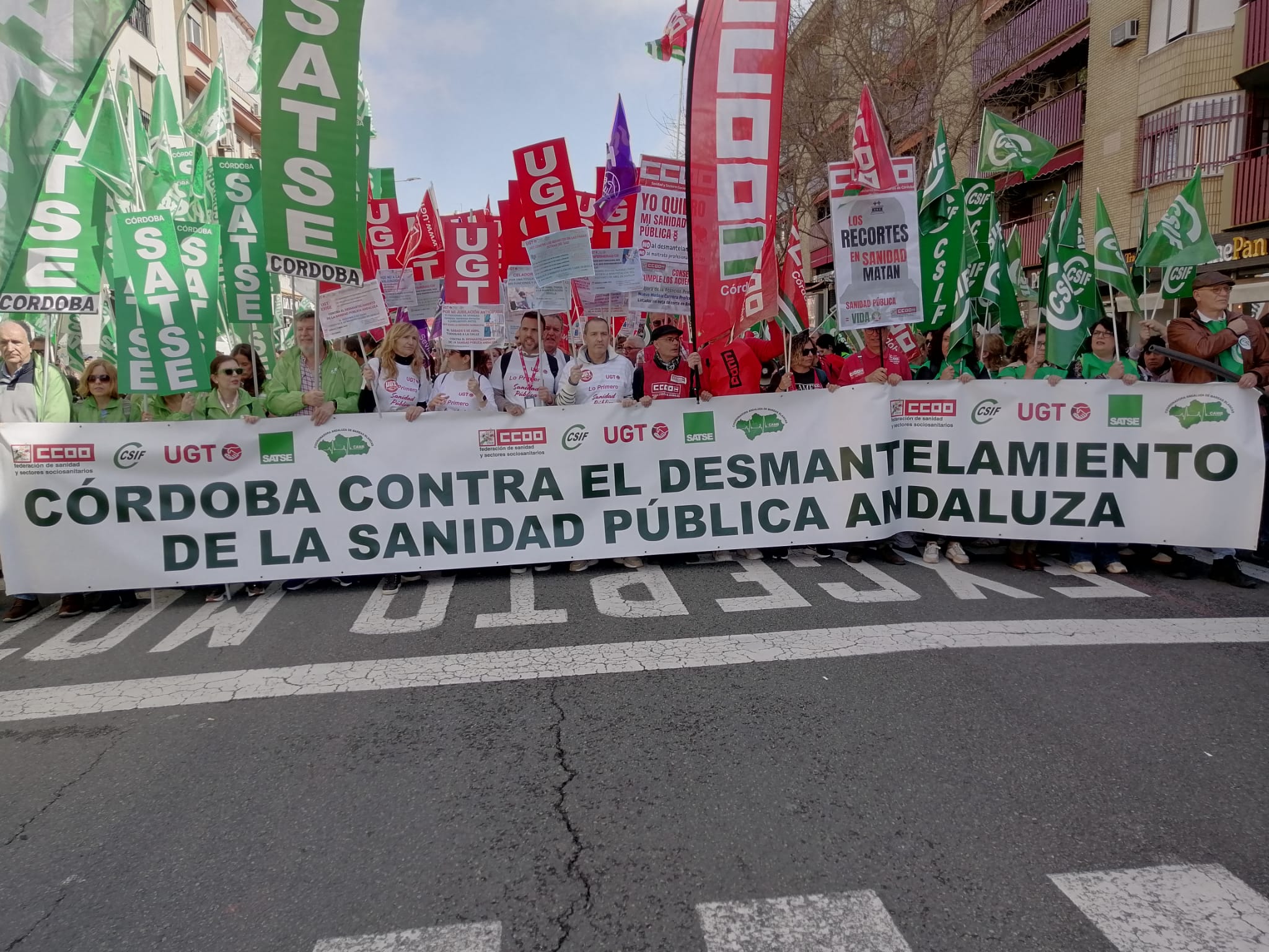 CSIF Córdoba en la manifestación contra el desmantelamiento de la sanidad pública 05042025