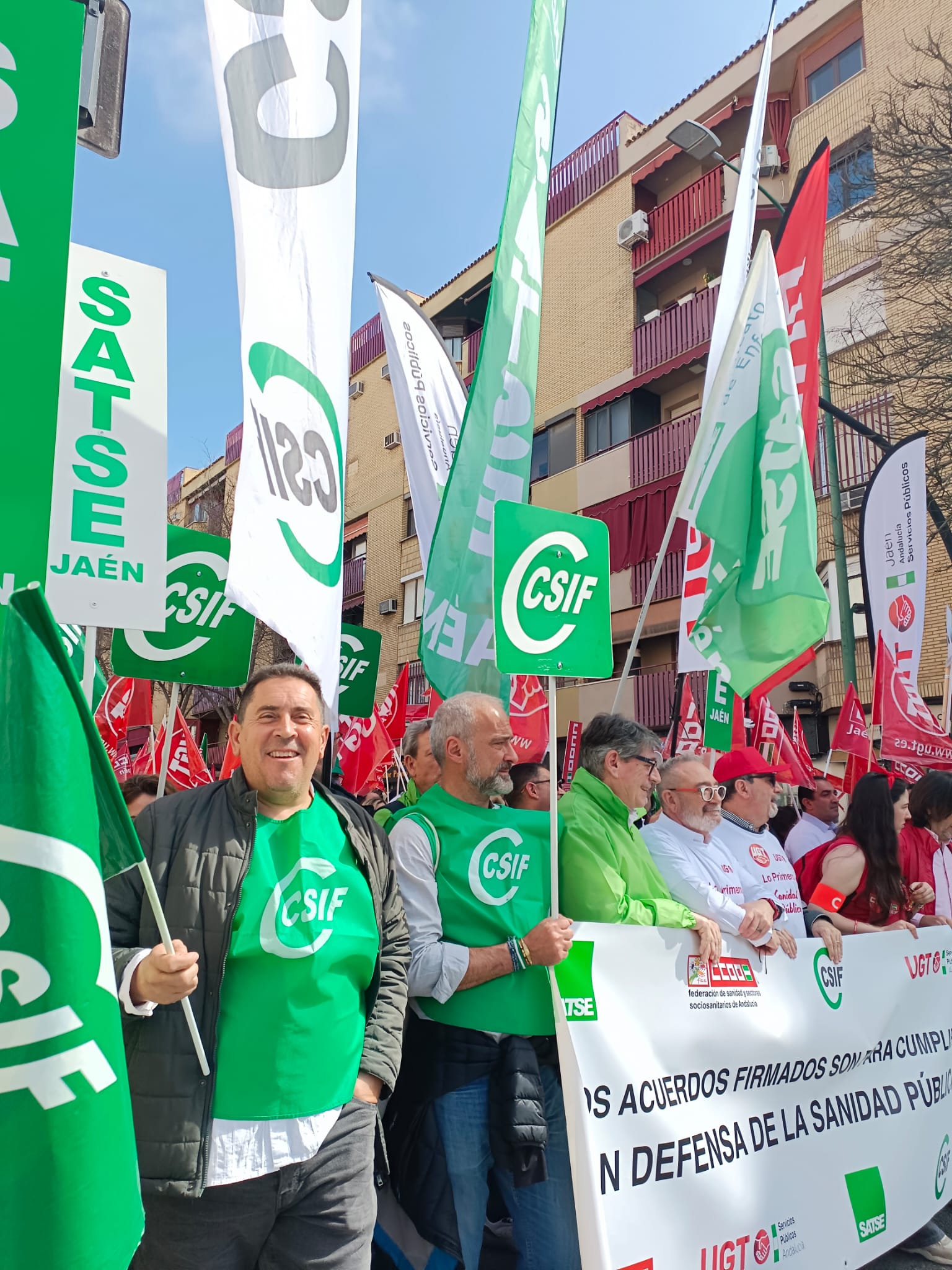 CSIF Jaén en la concentración contra el desmantelamiento de la sanidad pública 05042025