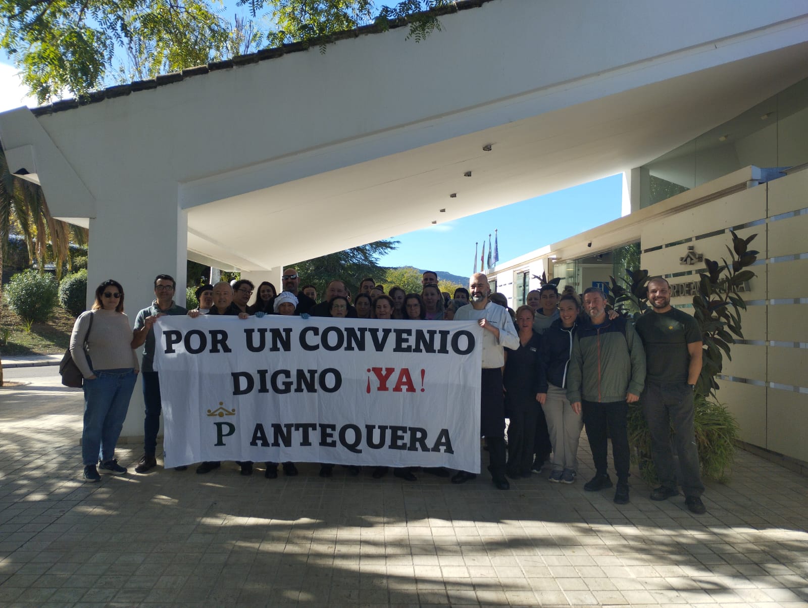 Protesta en el Parador de Antequera (Máaga)