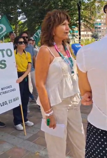 EE